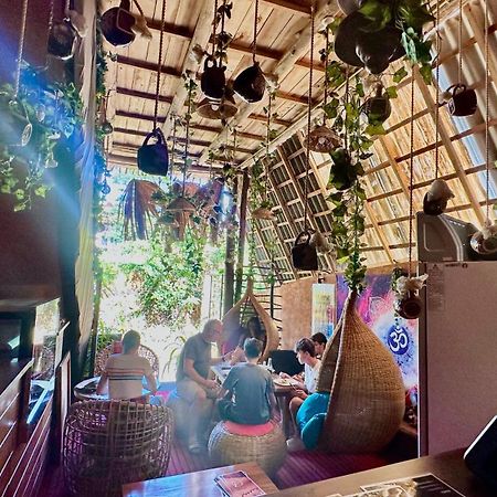 A Lounge Hostel And Cafe Ella Exterior photo